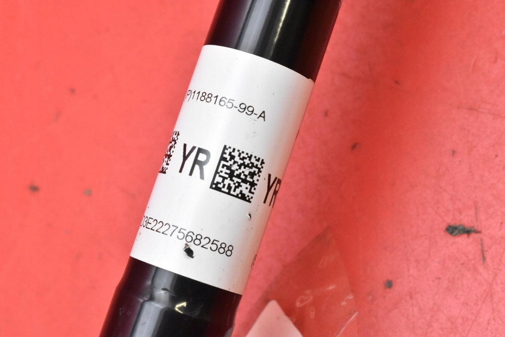 Приводной вал правый  задний  автоматическая коробка передач 1188165-99-a tesla model y 60 kwh 299 km 20- Цена