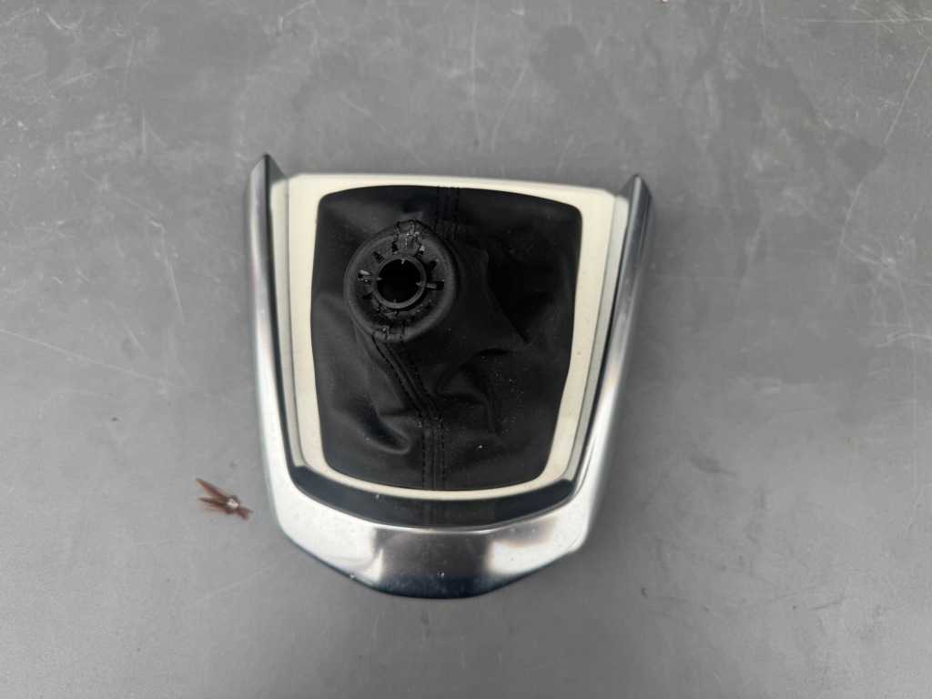 Купити Mazda cx3 2018 2019 чохол перемикання передач