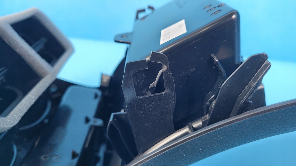 фото №10, Mercedes w206 23r защита туннель a2066806500 решётки обдув a2068304301