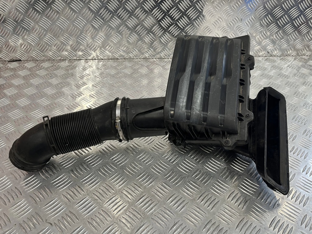 фото №1, Корпус фильтра воздуха vw t-roc 17- 1.0 tsi 5q0129601bs