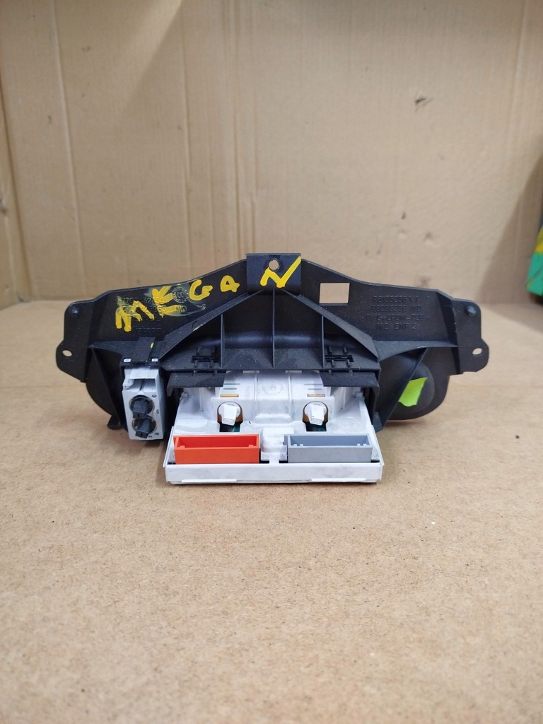 фото №2, Дисплей годинник renault megane i 8200028364a