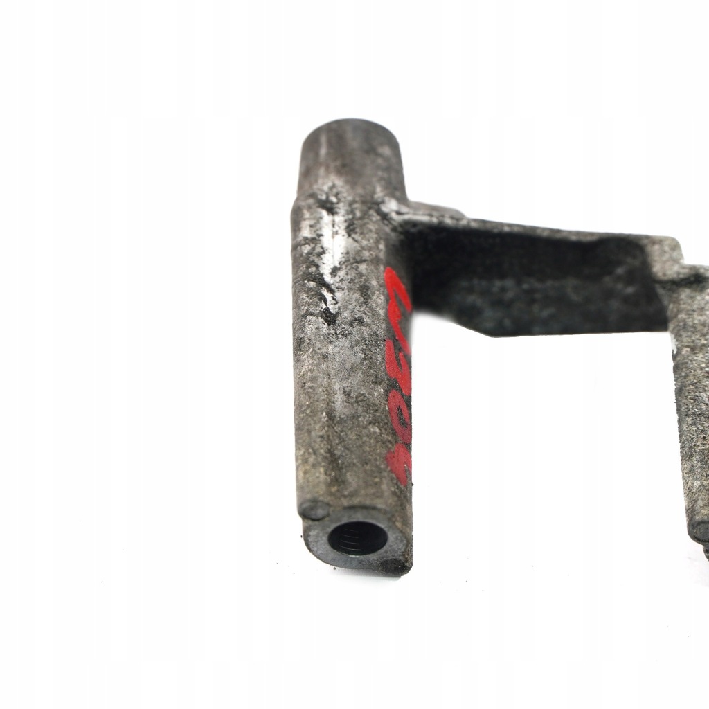 Mercedes w204 om642 кронштейн трубы воздуха наддува a6420980839 Оригинал