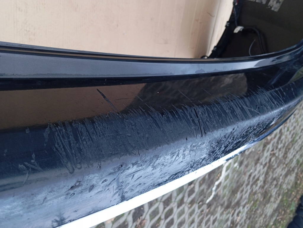 Chrysler pacifica 17- бампер задний задний чёрный комплектный  с электропроводка Оригинал