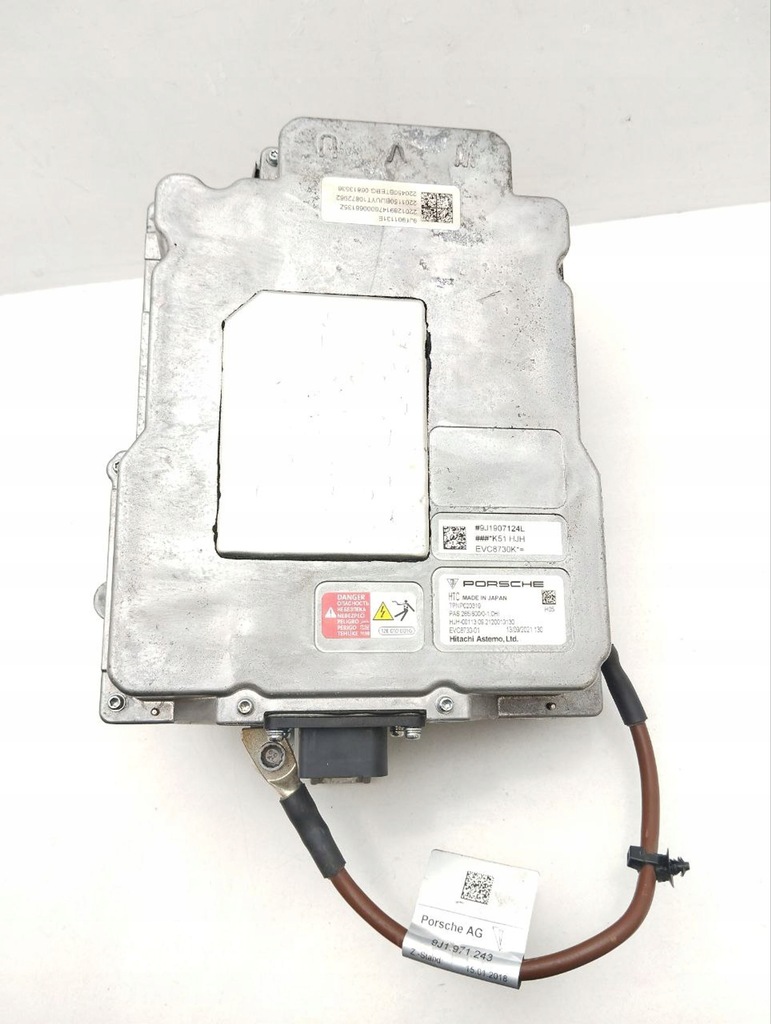 фото №7, Porsche taycan 9j1 2022 преобразователи