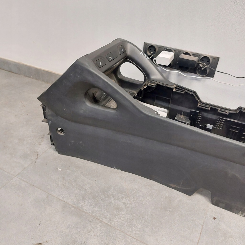 фото №9, Hyundai ix35 1.7crdi 2013 тунель середній підлокітник