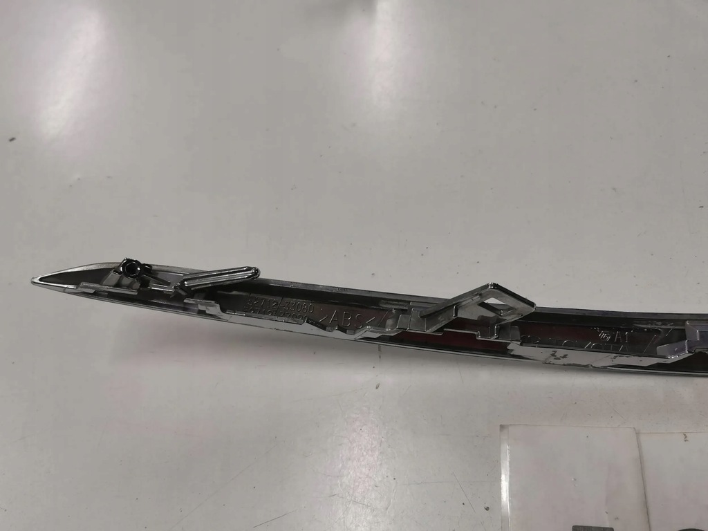 фото №9, Молдинг, хром, накладка бампера передній toyota camry viii lift права