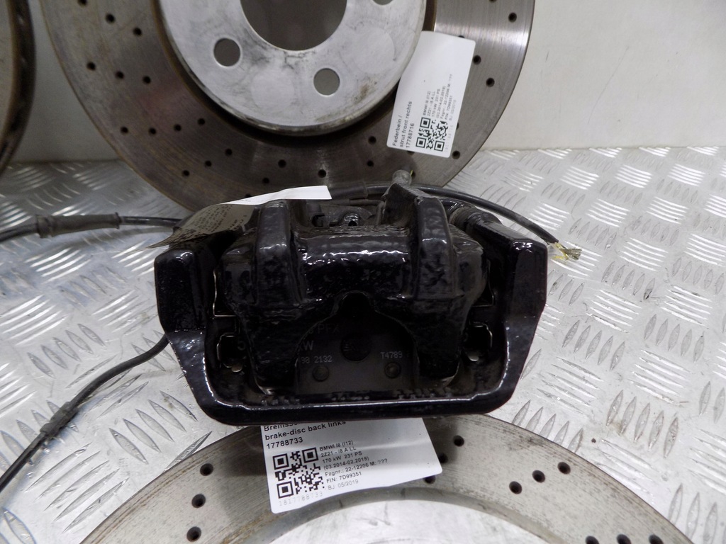 фото №6, Bmw i8 суппорты тормозные диски тормозные перед задняя