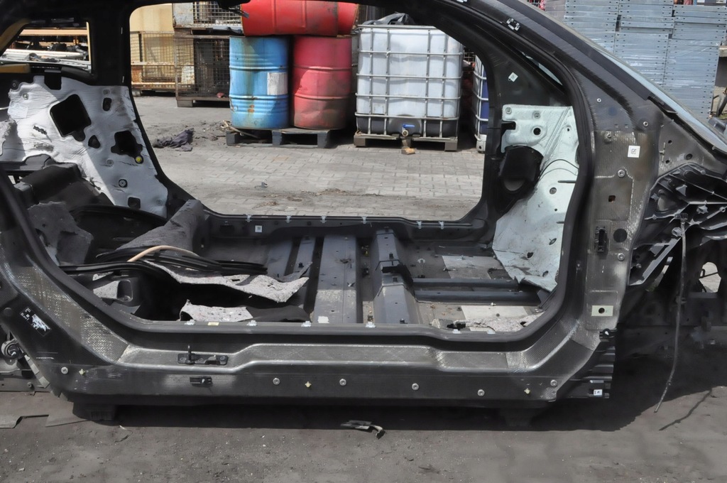 фото №2, Bmw i3 i01 кузов порог крыша четверть