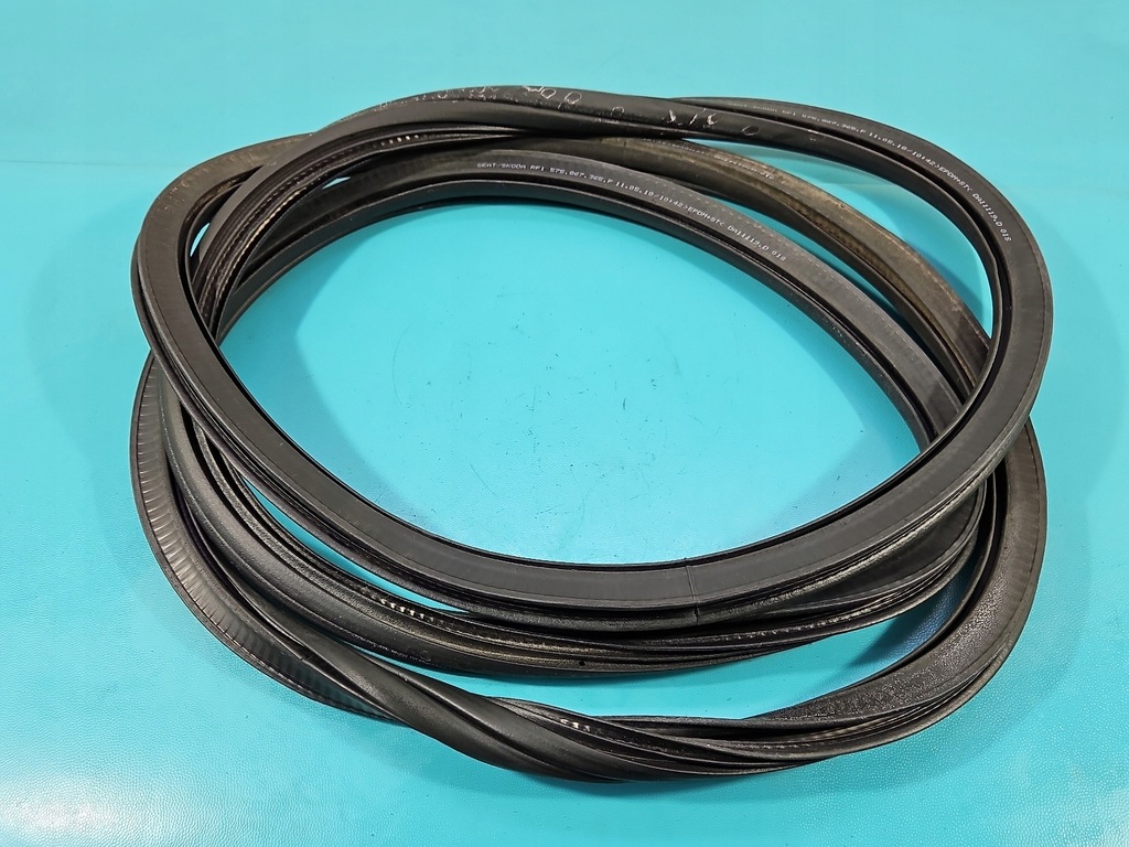 фото №1, Прокладка дверь перед левая skoda karoq 2017-