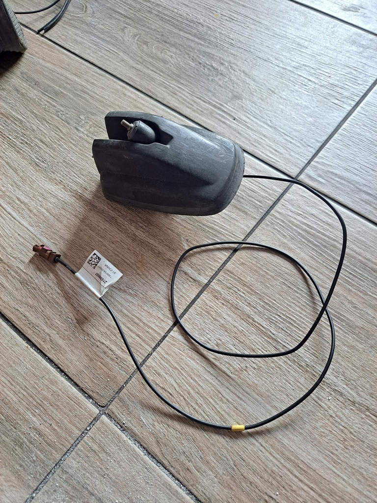 фото №1, Антенна кровельная gps gsm am fm volvo fh fm 4 fmx renault gama t range c k