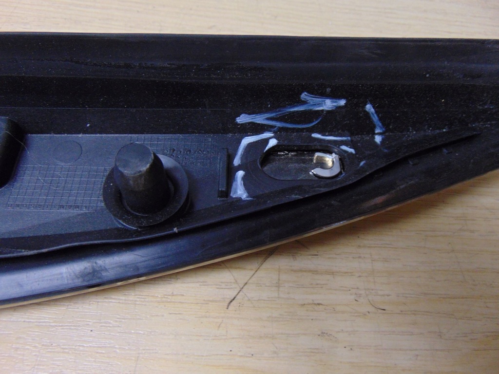 фото №10, Молдинг хром дах права peugeot 2008 1 9806404777