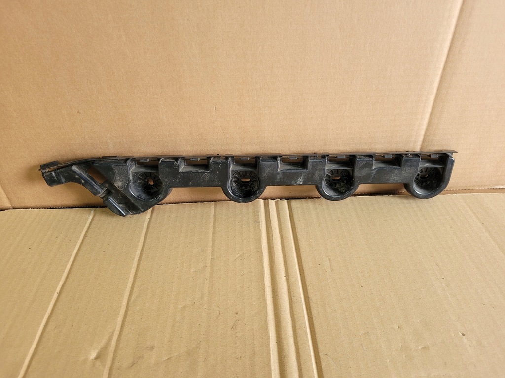 фото №1, Направляющая бампера левый задняя octavia iv 5e3 5e7807393