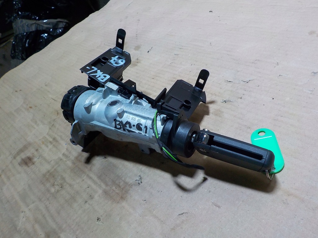 фото №8, Замок зажигания с ключ kombi skoda fabia iii