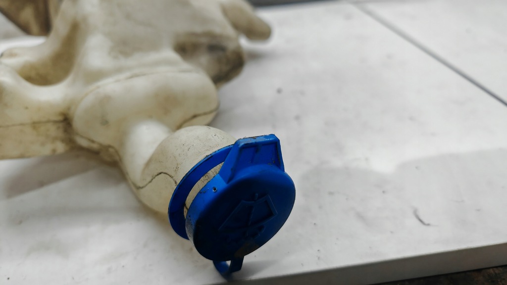 фото №13, Бачок омывателя mercedes w251 r-klasa помпа ксенон a2518690020