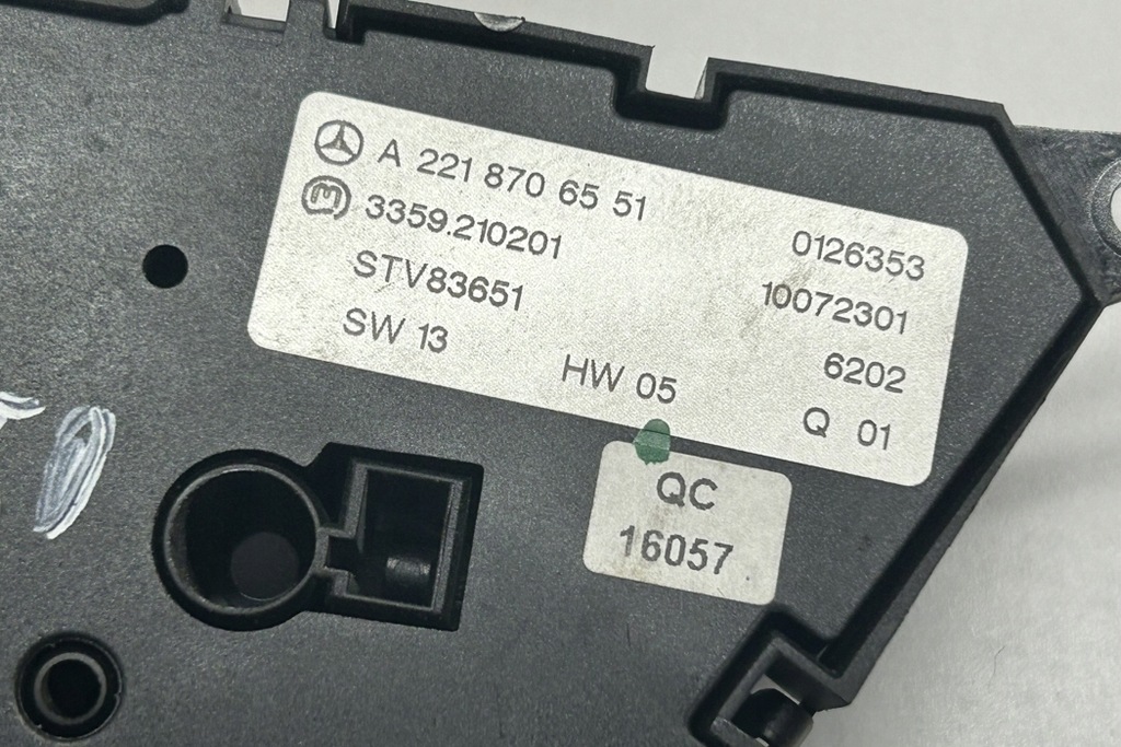 фото №12, Кнопки регулировки правого сиденье mercedes-benz s w221 a2218706551 3.0l