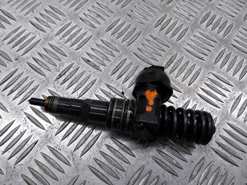 фото №1, Насос-форсунка seat leon ii 1.9 tdi 04147202