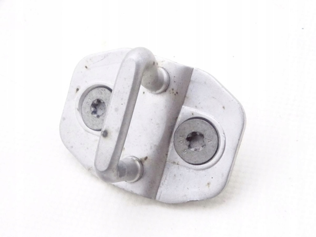 фото №1, Mercedes w176 12-18 засов дверь