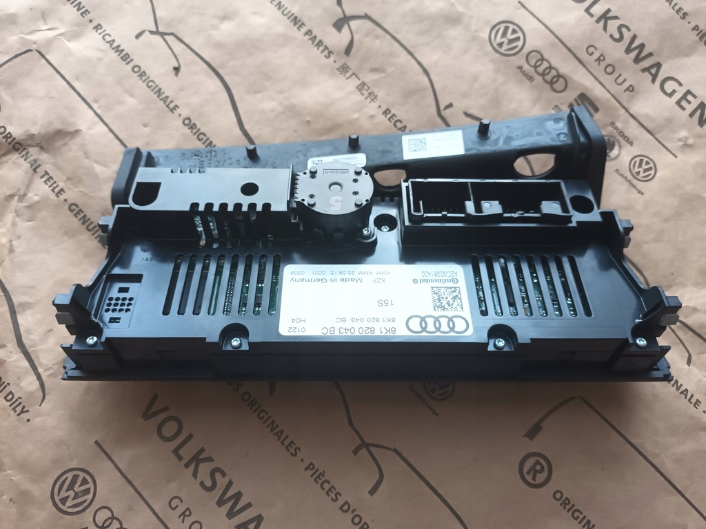 фото №9, Audi s5 a5 8t a4 b8 q5 панель кондиціонера 8k1820043bc обігрів вентиляція