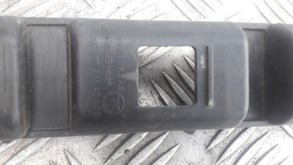 Skoda fabia 1.2 направляющая бампера середина задняя левый lub правый Цена