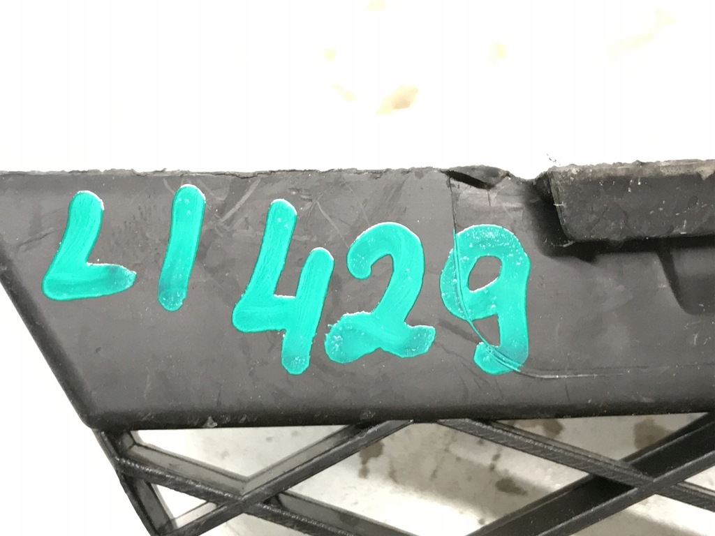 фото №9, Vw passat b7 напрямна бампера задня 3af807863c