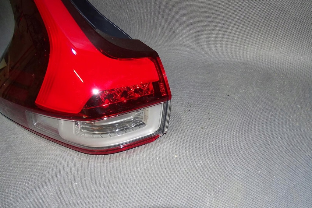 фото №4, Mitsubishi eclipse cross lift 21- лампа led левая