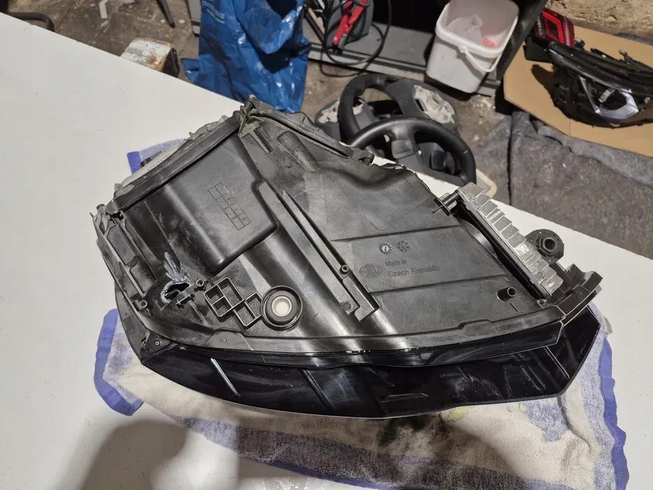 фото №6, Audi a6 c8, matrix full led, лампа перед левая.