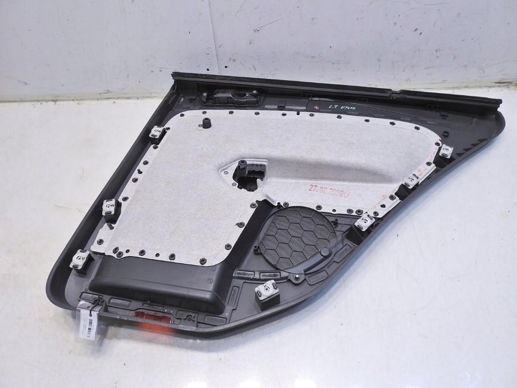 фото №7, Оббивка двері лівий задня vw golf v plus 5m0868115