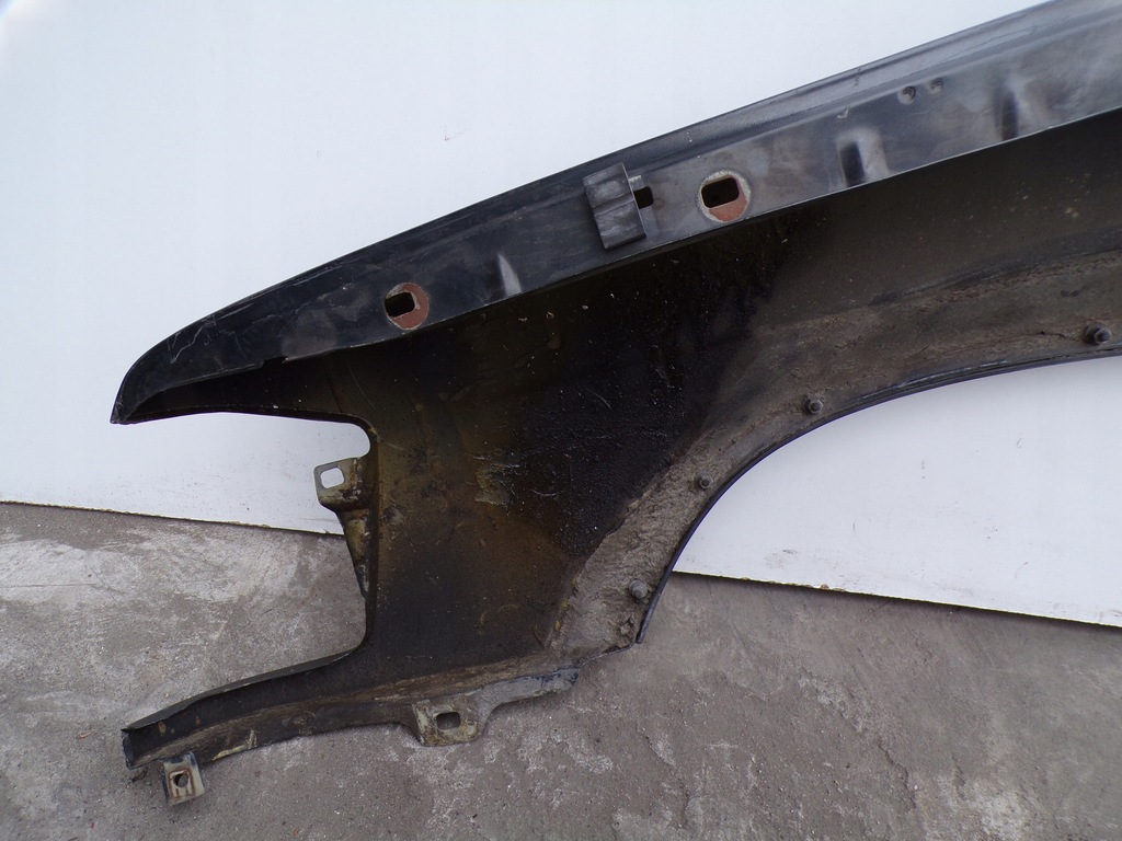 фото №9, Крыло правый перед mercedes w201 190 2.3 16v + молдинг