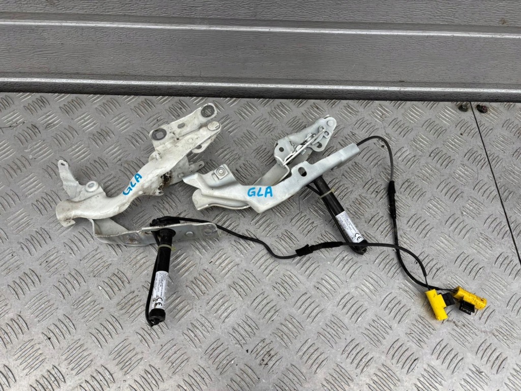 Купити Mercedes gla w156 петлі капот перед піропатрон  комплект лівий правий