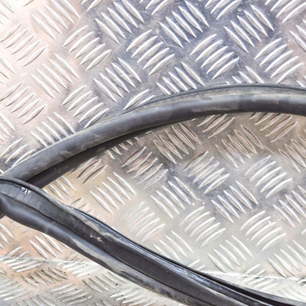 фото №10, Renault zoe 2015 резиновый прокладка багажника заднего / na кузов