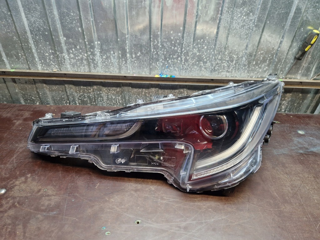 фото №1, Toyota corolla e21 xii лампа перед левая full led