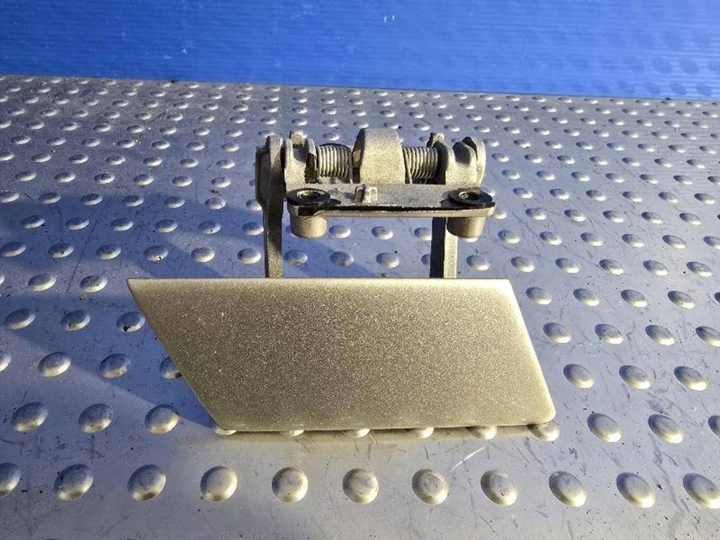 фото №1, Audi a8 d3 lift 4e0900452aa заглушка распылителя лампы правая