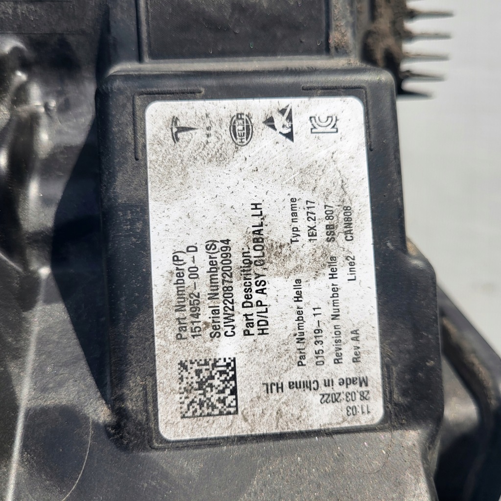 Tesla model y 3 lift лампа правая перед в Украине