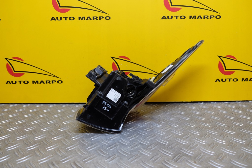 фото №14, Toyota prius 2015- лампа задня ліва usa