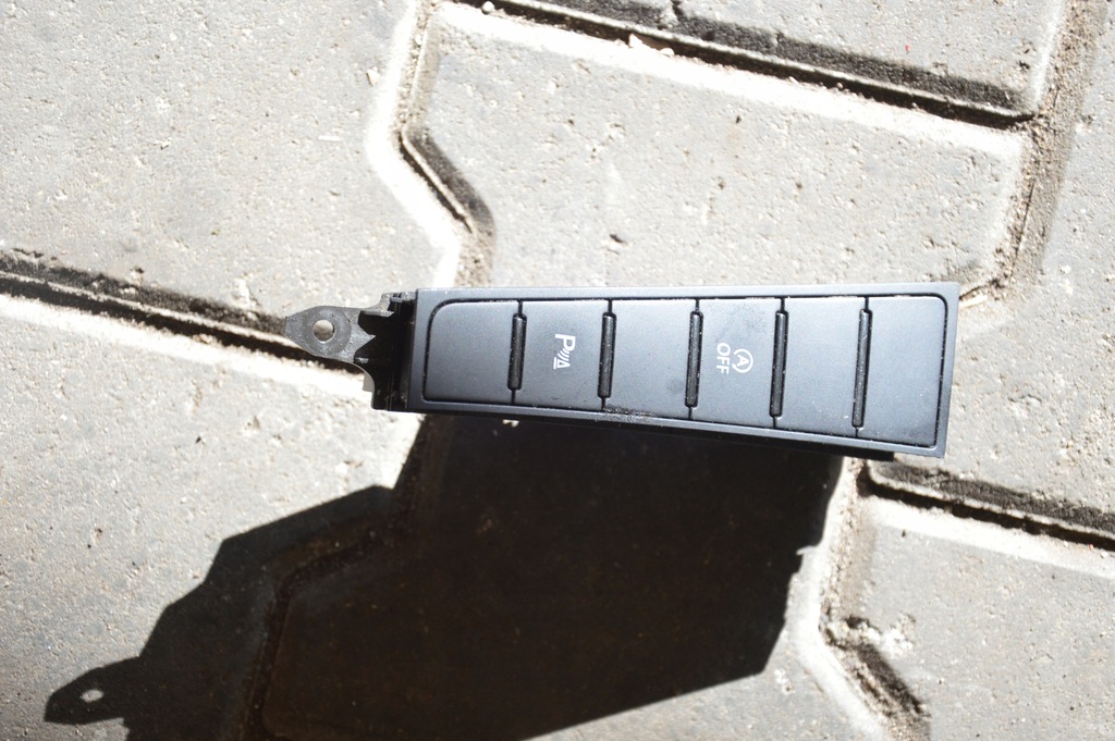 фото №1, Passat b7 r-line кнопка pdc 3ac927137k