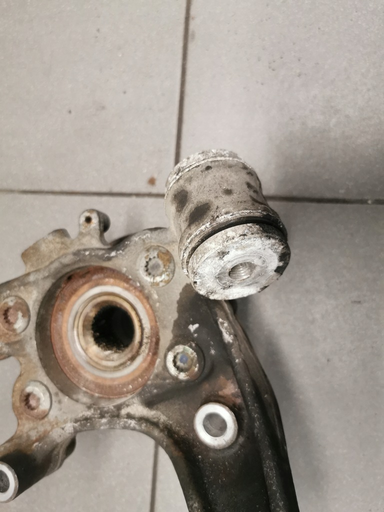 фото №8, Поворотный кулак левый задняя vw phaeton