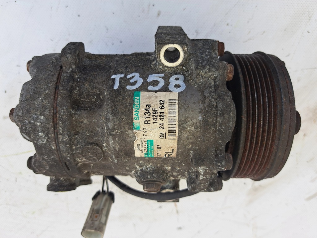 фото №1, Opel combo meriva 24421642 компрессор кондиционера