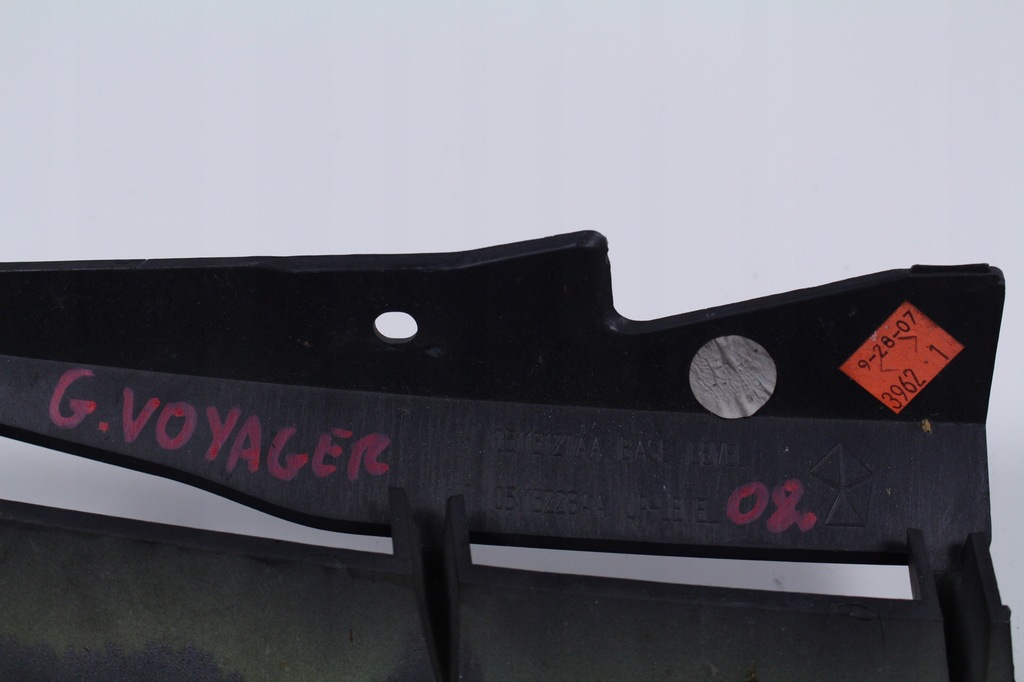 фото №8, Решітка радіатора решітка радіатора бампера chrysler grand voyager 08r.