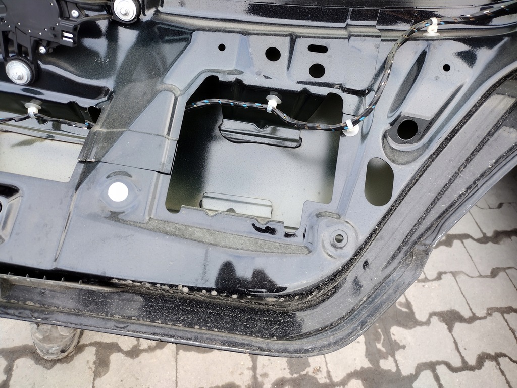 фото №11, Кришка багажника багажника ople astra h z20r