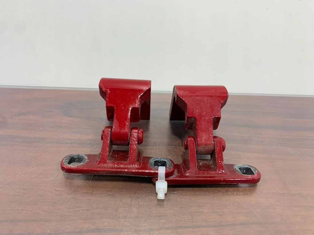 2019 alfa romeo stelvio петлі кришки багажника Ціна