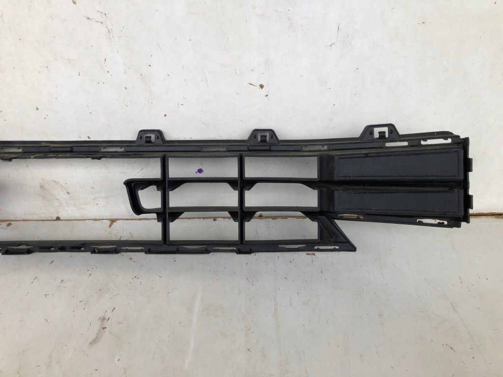 Bmw f40 решітка бампера Зі Шроту