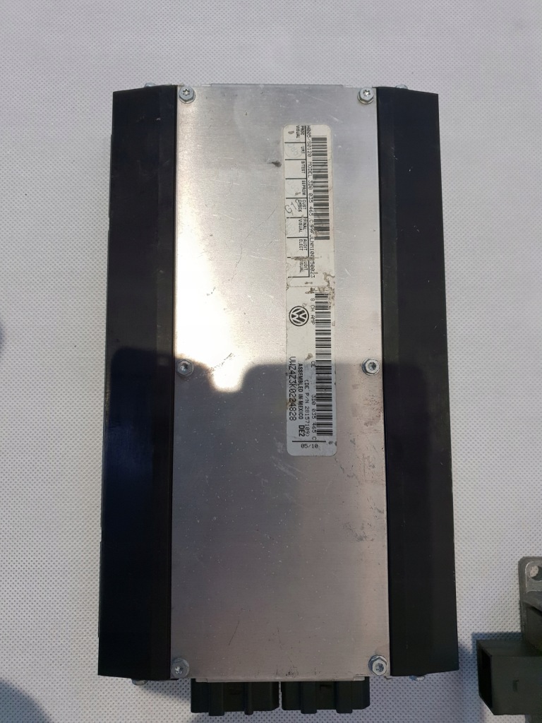 фото №1, Усилитель vw phaeton lift 3d0035465c