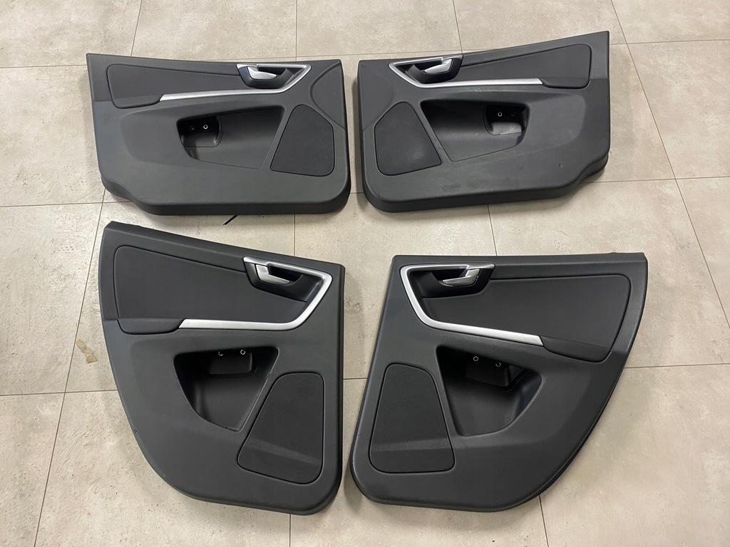 фото №1, Volvo xc60 обшивка оббивка двері комплект