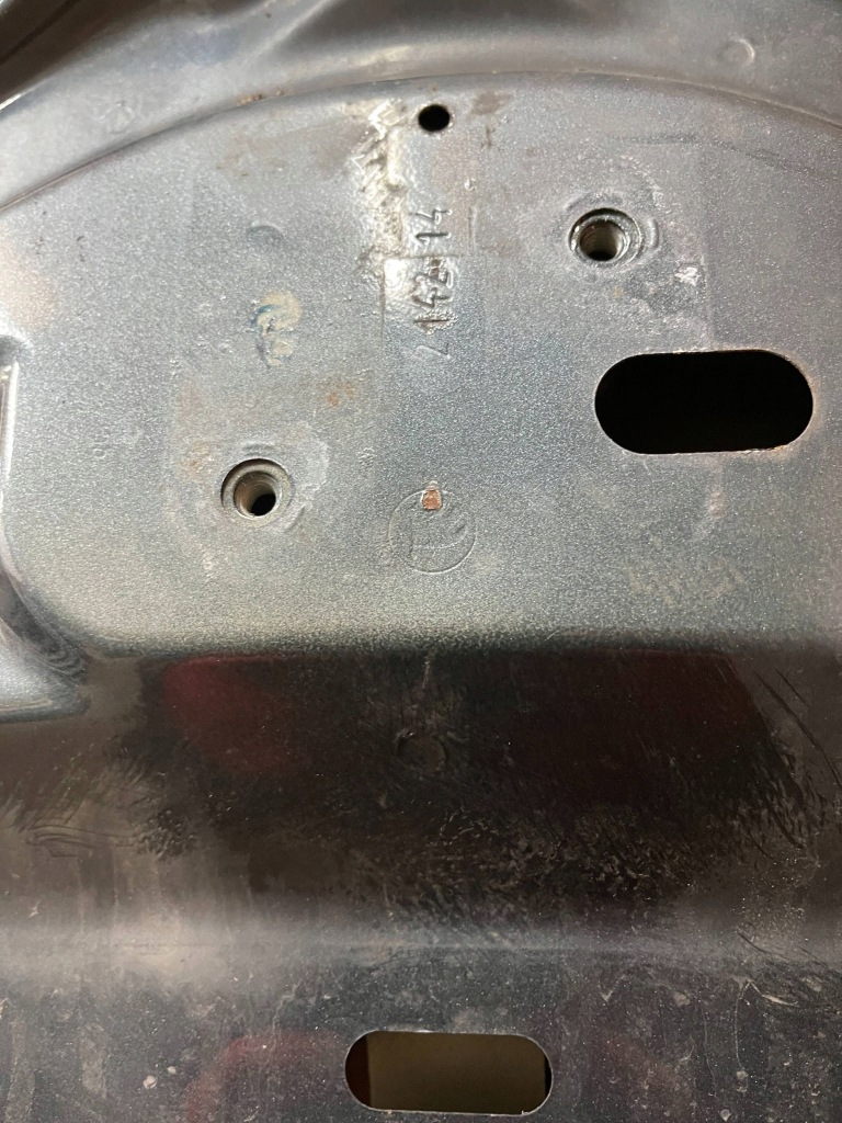 Капот крышка двигателя skoda octavia 3 3 12-17 5e Цена