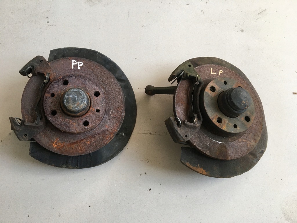 фото №1, Fiat 124 spider 2000 66- поворотний кулак ступиця перед