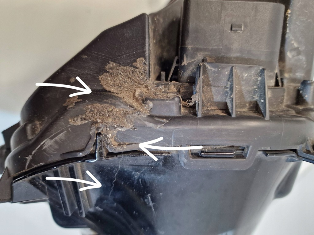 фото №8, Porsche taycan правая лампа full led