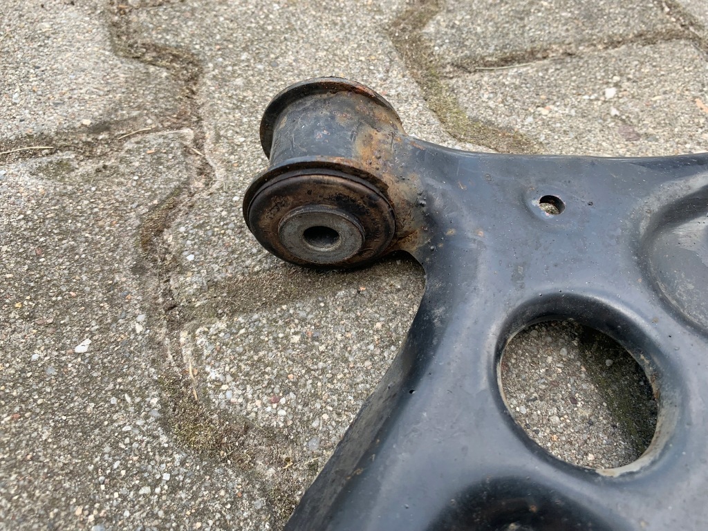 Vw golf vi audi a3 8p рычаг правый перед 1k0407152bc 1k0199232j в Украине