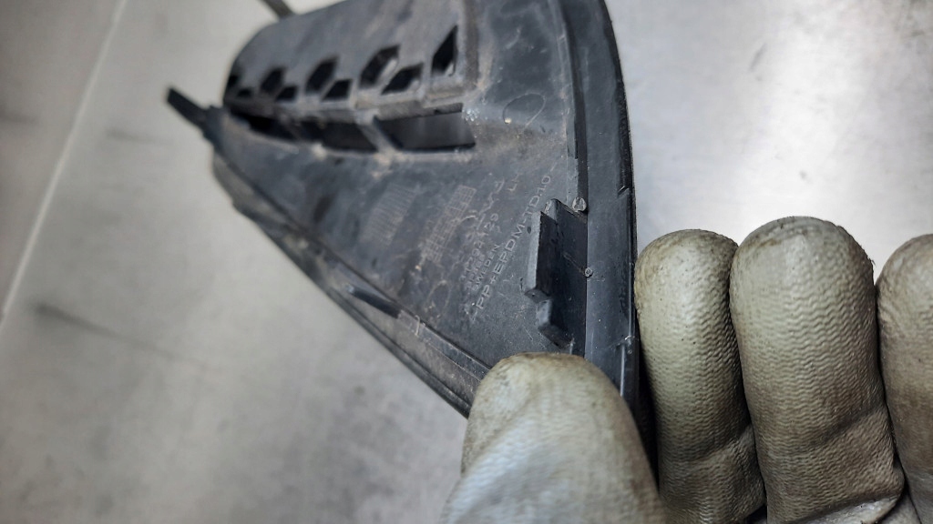 фото №10, Решітка бампера ліва 31294129 volvo s60 ii v60 10-13r