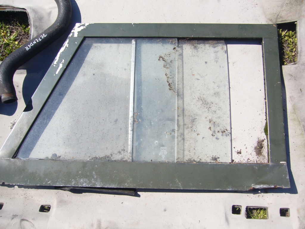 фото №1, Land rover defender - рамка дверь с стекла левый перед