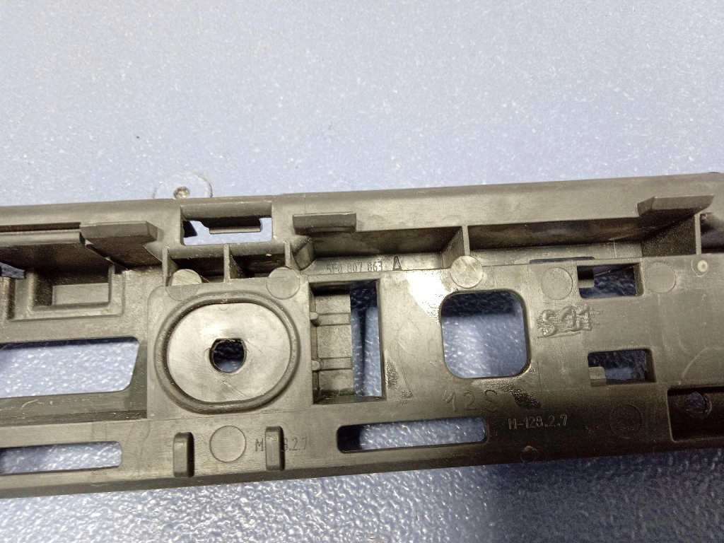 фото №7, Seat leon iii hb направляющая кронштейн бампера средний задняя задние 5f0807863a